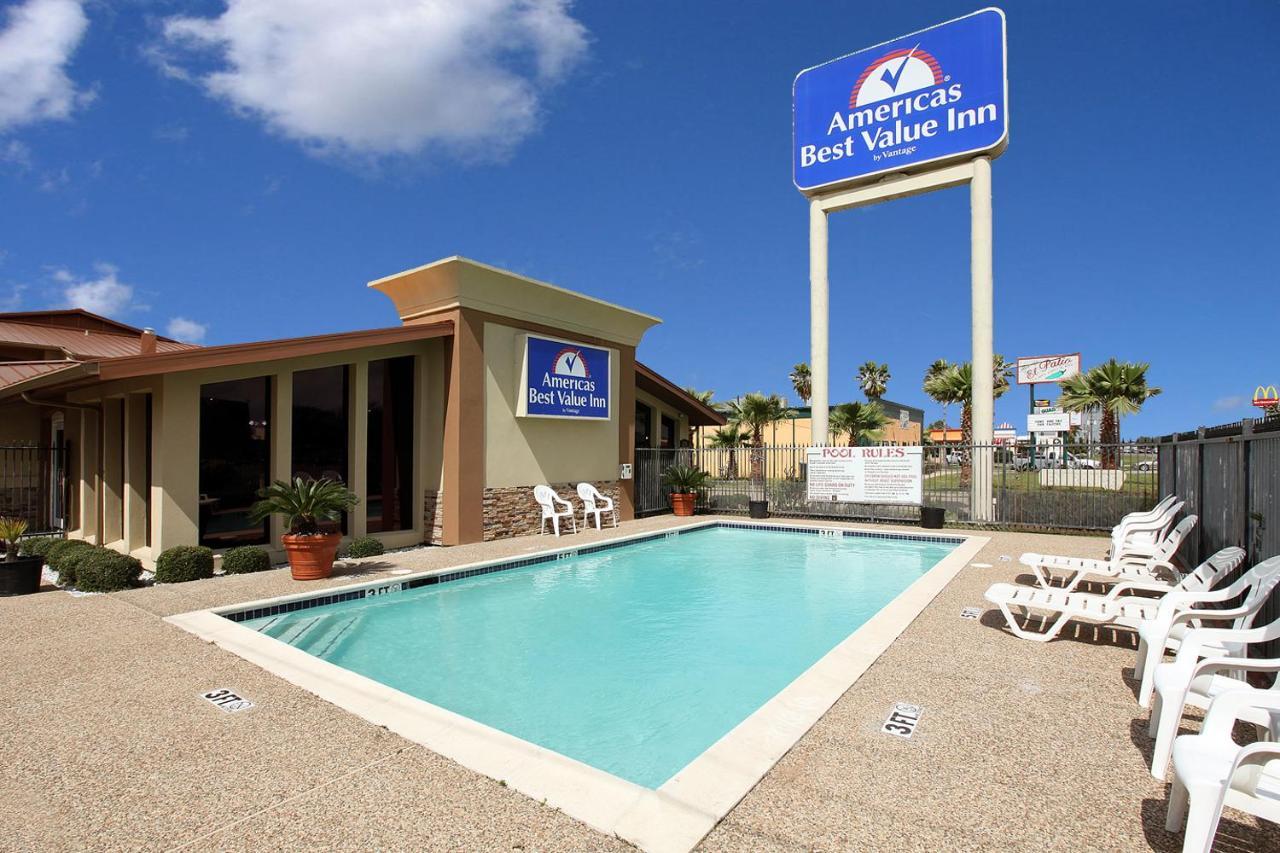 Americas Best Value Inn Angleton Fasilitas foto