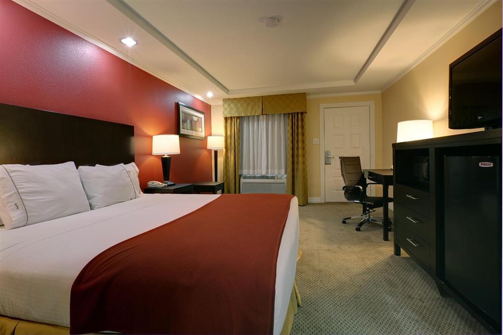 Americas Best Value Inn Angleton Ruang foto