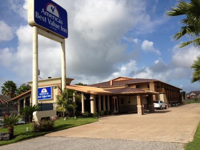 Americas Best Value Inn Angleton Bagian luar foto